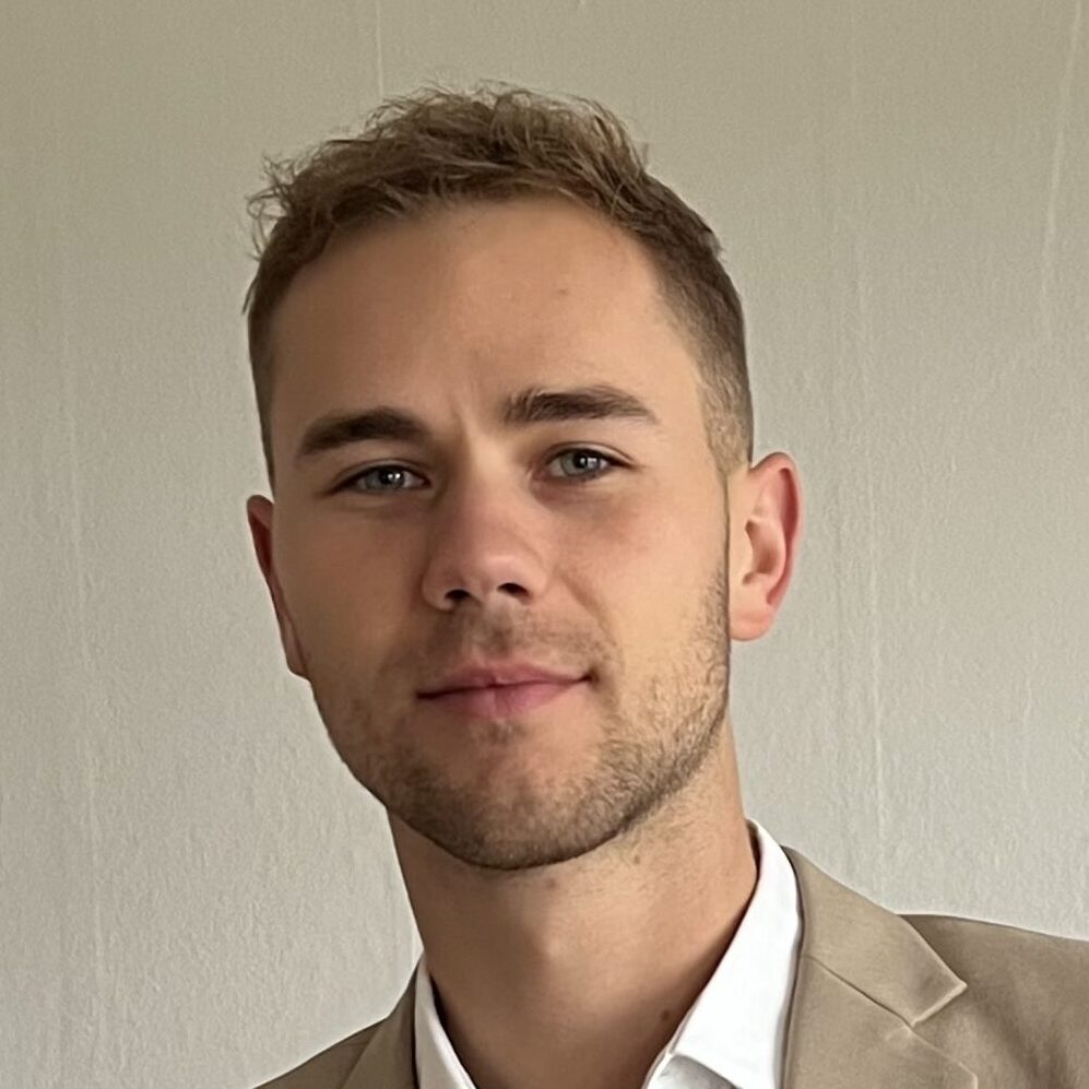 Billede af Oliver Vellier, en af medejerne af det digitale markedsføringsbureau, PASED.